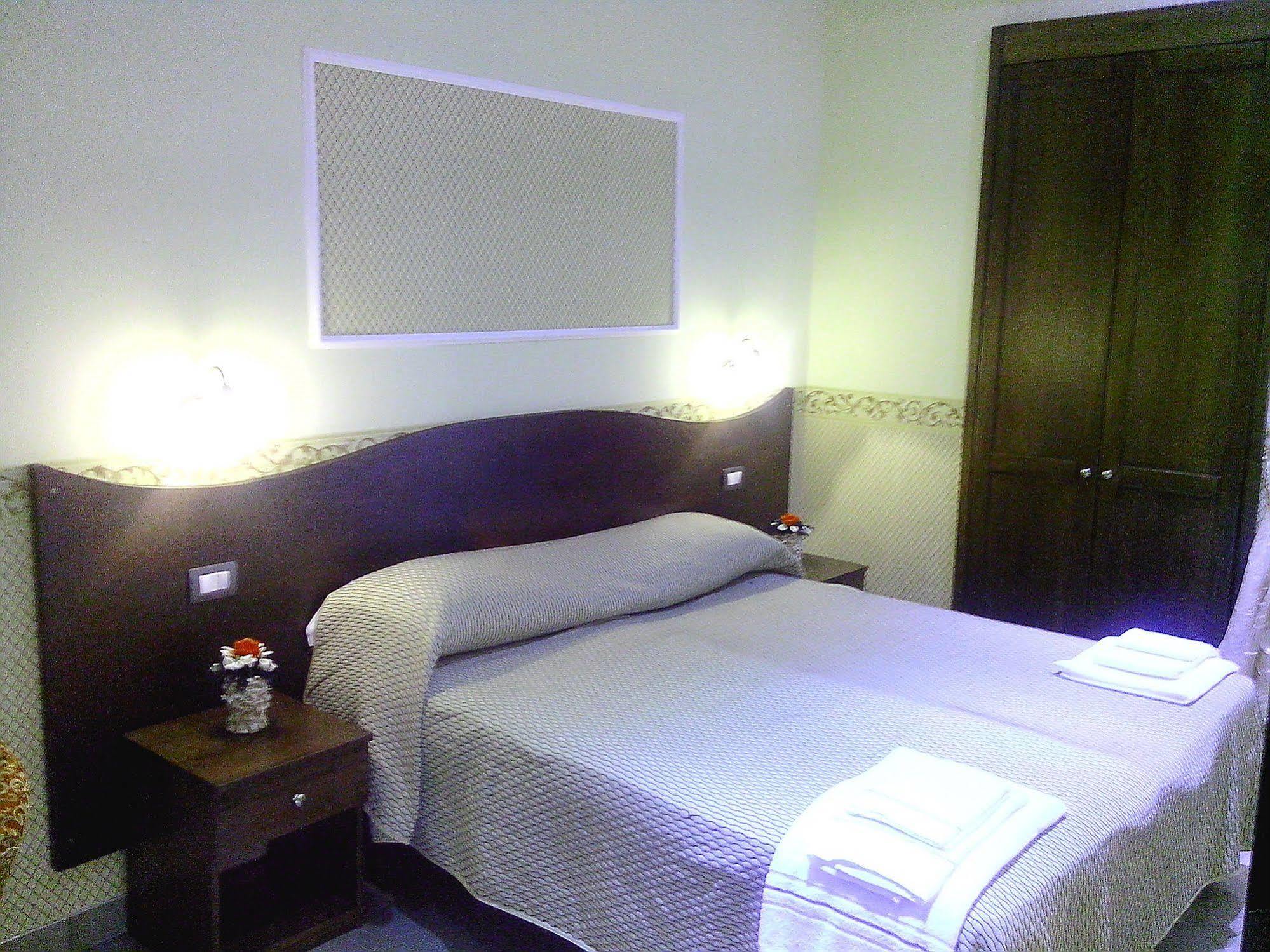 Bed & Breakfast Napoli Centrale Zewnętrze zdjęcie